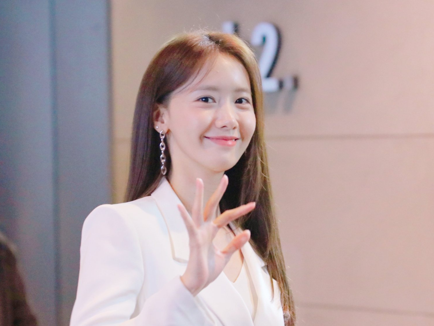 Yoona thu hut su chu y voi phong cach moi la hinh anh