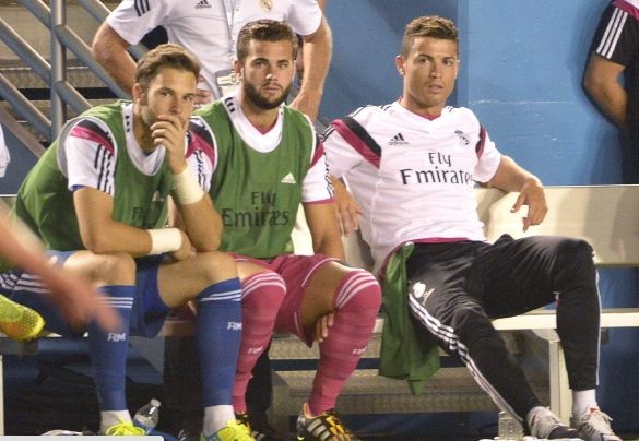 Ronaldo bat luc chung kien Real bai tran hinh anh