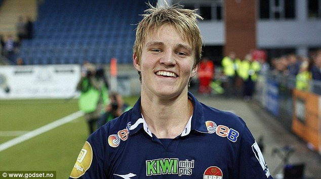 Real dung 15 trieu euro hoi mua than dong 15 tuoi hinh anh