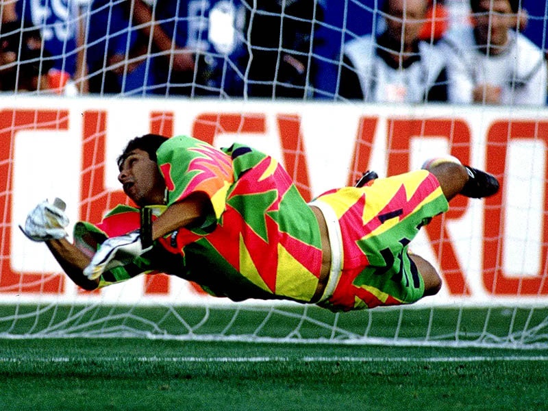 Nhung pha bong an tuong ve thu thanh Jorge Campos hinh anh