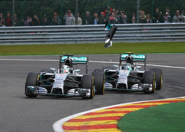 Pha va cham nay lua giua Hamilton va Rosberg hinh anh