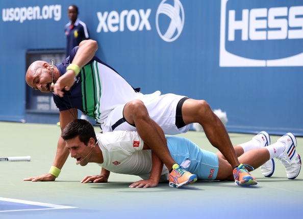 Djokovic bi de dui dui truoc them US Open hinh anh