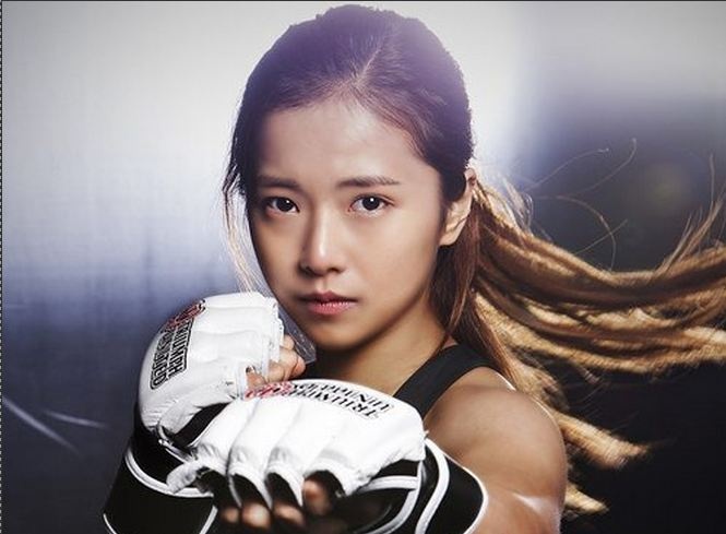 Nu vo si Han Quoc gay sot vi ve ngoai quyen ru hinh anh