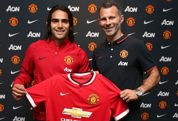 Falcao mac ao so 9, hua mang den niem vui cho M.U hinh anh