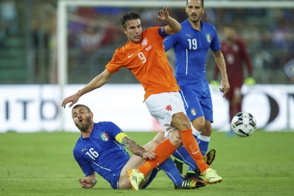 Van Persie tit ngoi, Ha Lan thua dau doi hinh Italia la lam hinh anh