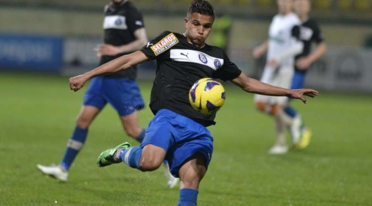 Chelsea chieu mo thanh cong than dong nguoi Romania hinh anh