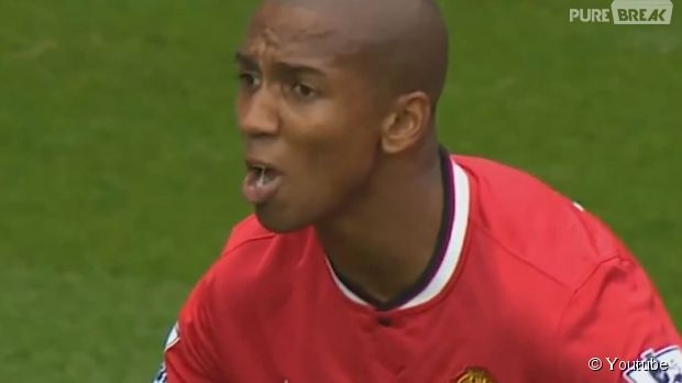 Tai nan 'an' phan chim cua Ashley Young hinh anh