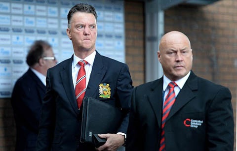 Van Gaal du cuoc hop khan sau khi M.U thua tham hinh anh