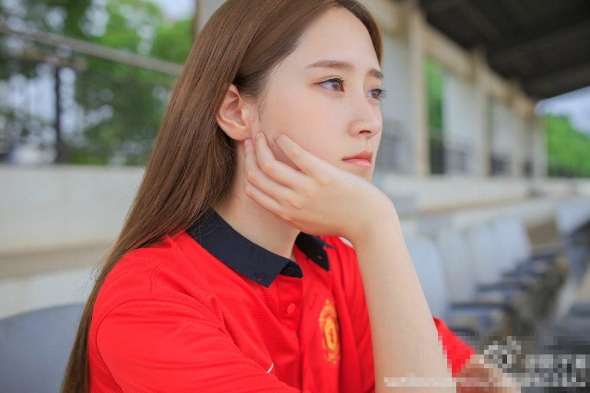 Guong mat thien than cua nu sinh cuong M.U hinh anh