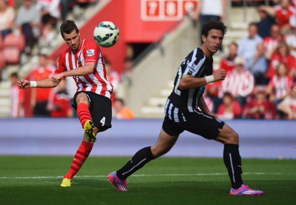 Nhung pha bong hay cua Schneiderlin o mua giai 2013/14 hinh anh