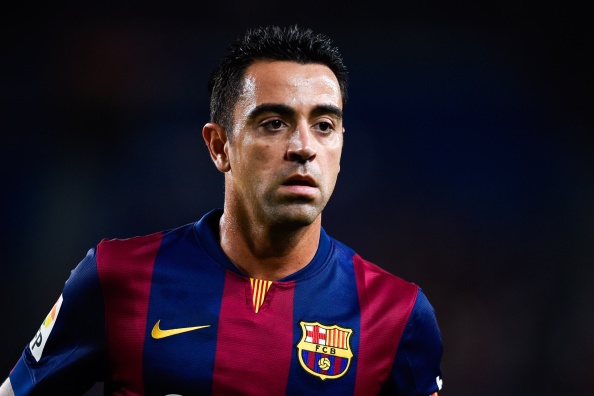 Xavi chan nan voi tinh canh luc nay tai Barcelona hinh anh