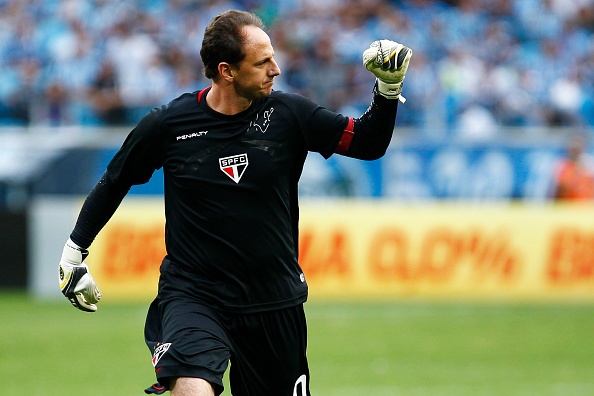 Ban thang thu 122 trong su nghiep cua thu mon Rogerio Ceni hinh anh