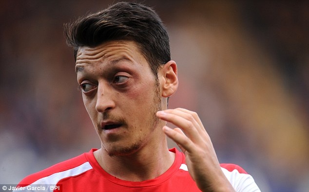 Arsenal nhan tin du tu Mesut Ozil hinh anh