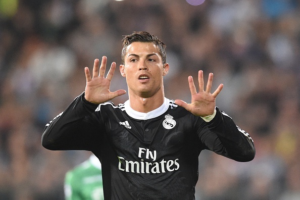 Ronaldo duoc bau chon la VDV xuat sac nhat moi thoi dai hinh anh