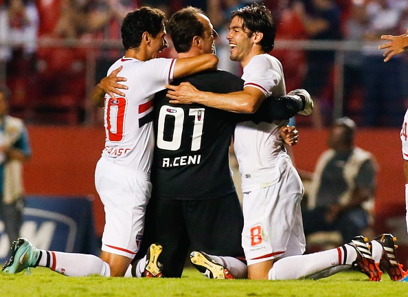 Ky luc gia thu mon lap sieu pham sut phat hinh anh