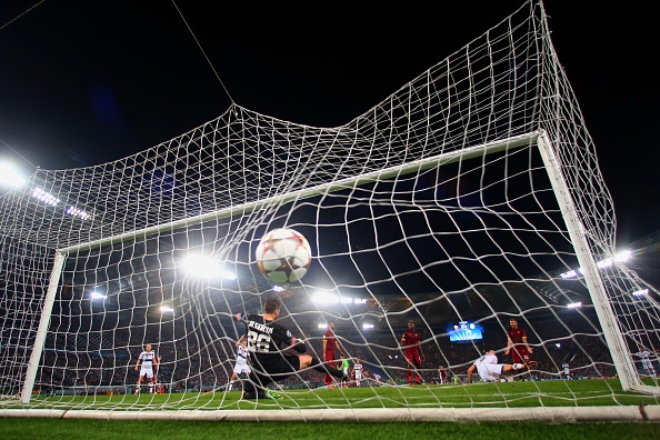 Mua ban thang giup Champions League xac lap ky luc moi hinh anh