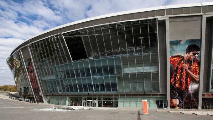 Co gai thoat chet trong gang tac ben ngoai SVD hinh anh