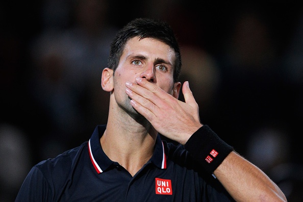 Djokovic thang an tuong lam mon qua tang con trai hinh anh