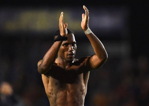 Drogba lai toa sang giup Chelsea vao tu ket cup Lien doan hinh anh