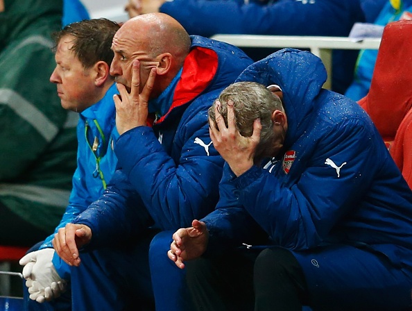 HLV Wenger that vong cung cuc khi Arsenal mat diem kho tin hinh anh