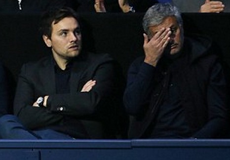 Mourinho bat dac di xem Djokovic cham tran Murray hinh anh