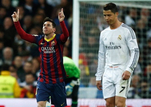 Ronaldo nhu mot chiec may, Messi tai nang thien bam hinh anh