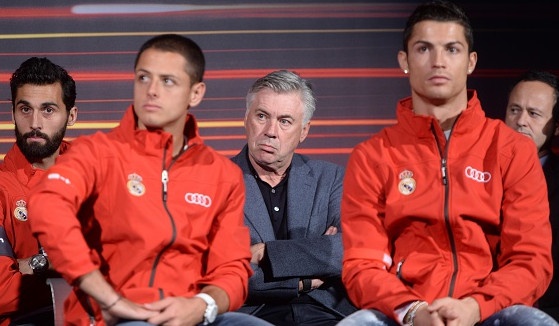 Ronaldo vang tuc khi xep chung doi voi cac sao hang B cua Real hinh anh