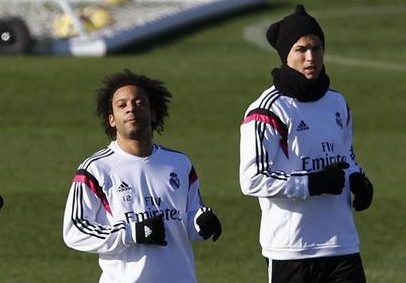 Marcelo hai huoc nhai lai man an mung cua Ronaldo hinh anh