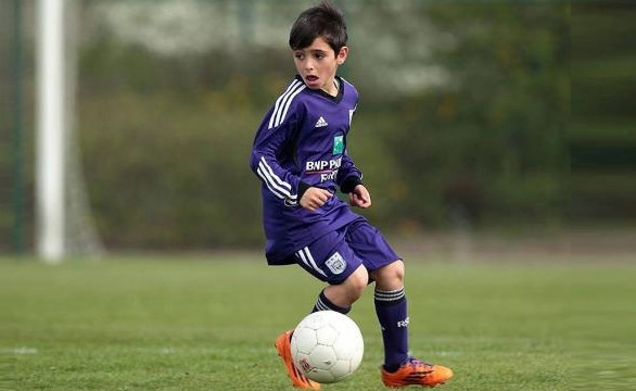 Nhung pha di bong va dut diem kho tin cua than dong Tomaselli hinh anh