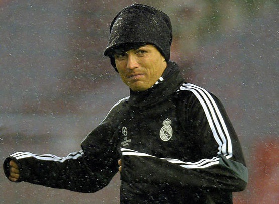 Dong doi cu tiet lo kha nang tap luyen phi thuong cua CR7 hinh anh