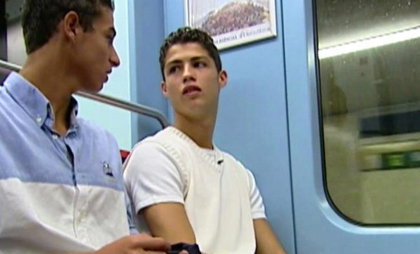 Nhung khoanh khac moi duoc cong bo cua Ronaldo o tuoi 16 hinh anh