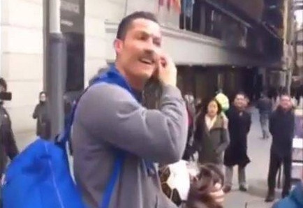 Ronaldo hoa than nguoi vo gia cu khien fan Real sung so hinh anh