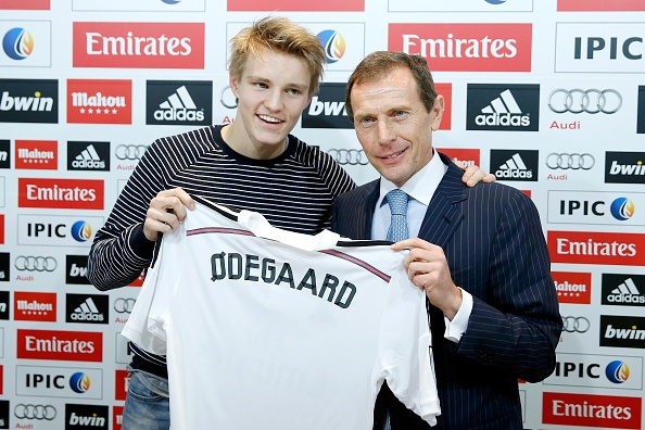 Chuyen nhuong 23/1: Lo dieu khoan di Real ky voi Odegaard hinh anh