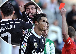 Trong tai ‘cuu’ Ronaldo khoi series danh nguoi hinh anh