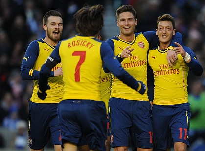 Brighton 2-3 Arsenal: Phao thu toat mo hoi hot hinh anh