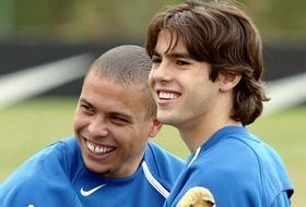 Kaka: ‘Ronaldo la cau thu xuat sac nhat toi tung chung kien’ hinh anh