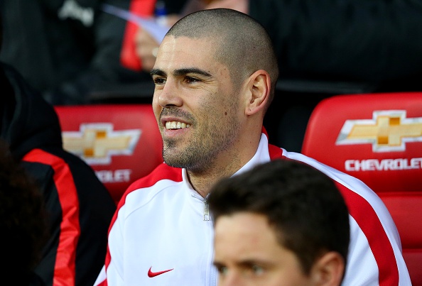 Victor Valdes tiet lo nguyen nhan thuc su gia nhap M.U hinh anh