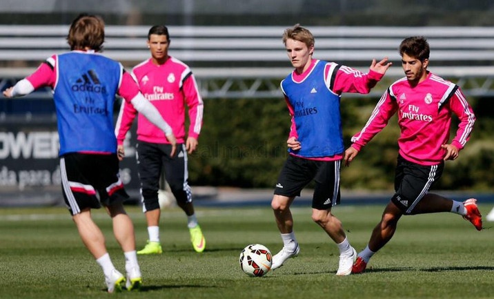 Man kien tao cua Odegaard de Ronaldo ghi ban hinh anh