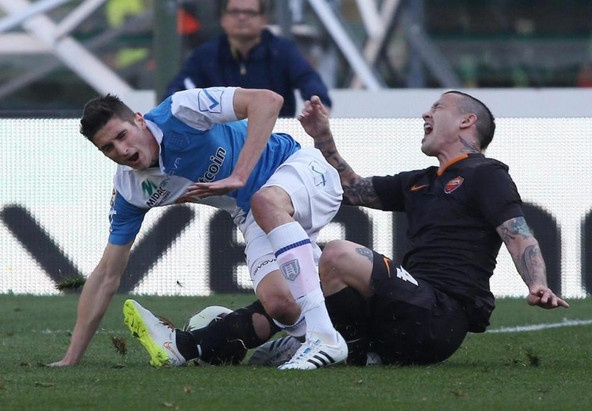 Pha va cham khien Mattiello gay gap chan hinh anh