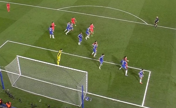 Can canh pha kem nguoi hai huoc cua Terry va Cahill hinh anh