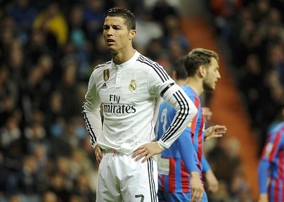 Ronaldo to thai do bat man khi Bale lap cong hinh anh