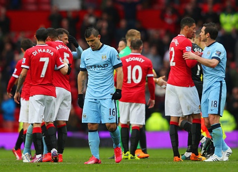 Fan thang lon nho dat cuoc vao M.U va Aguero hinh anh