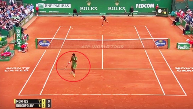 Tinh huong ghi diem hai huoc cua Monfils hinh anh