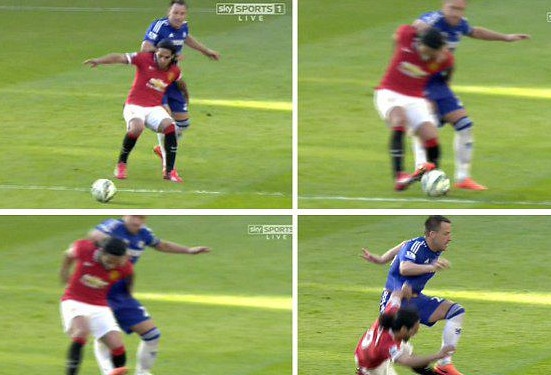 Terry pham loi voi Falcao o pha bong Hazard ha M.U hinh anh