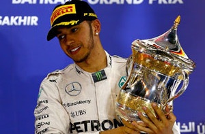 Lewis Hamilton thang chang thu 2 lien tiep tai Bahrain GP hinh anh