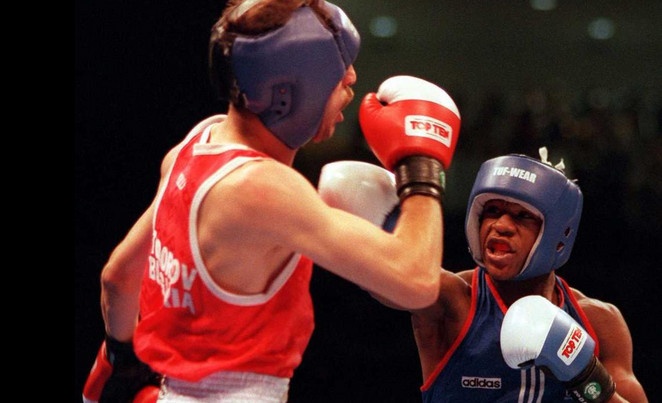 Todorov danh bai Mayweather tai ban ket Olympic 1996 hinh anh