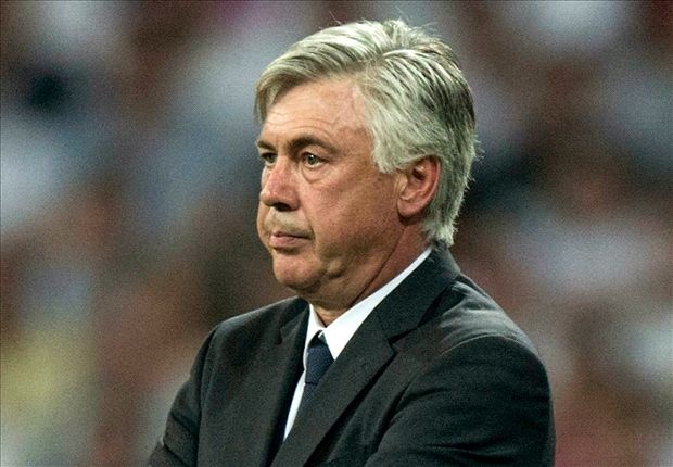 Lanh dao Real Madrid tu choi bao ve Ancelotti hinh anh