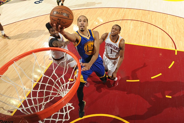 Chien thang quyet dinh trong game 6 giup Warriors vo dich NBA hinh anh