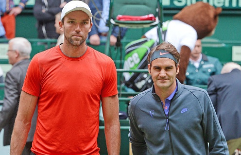 Federer lan thu 10 vao chung ket Gerry Weber hinh anh