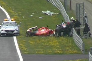 Alonso, Raikkonen may man thoat nan tai Austrian GP hinh anh